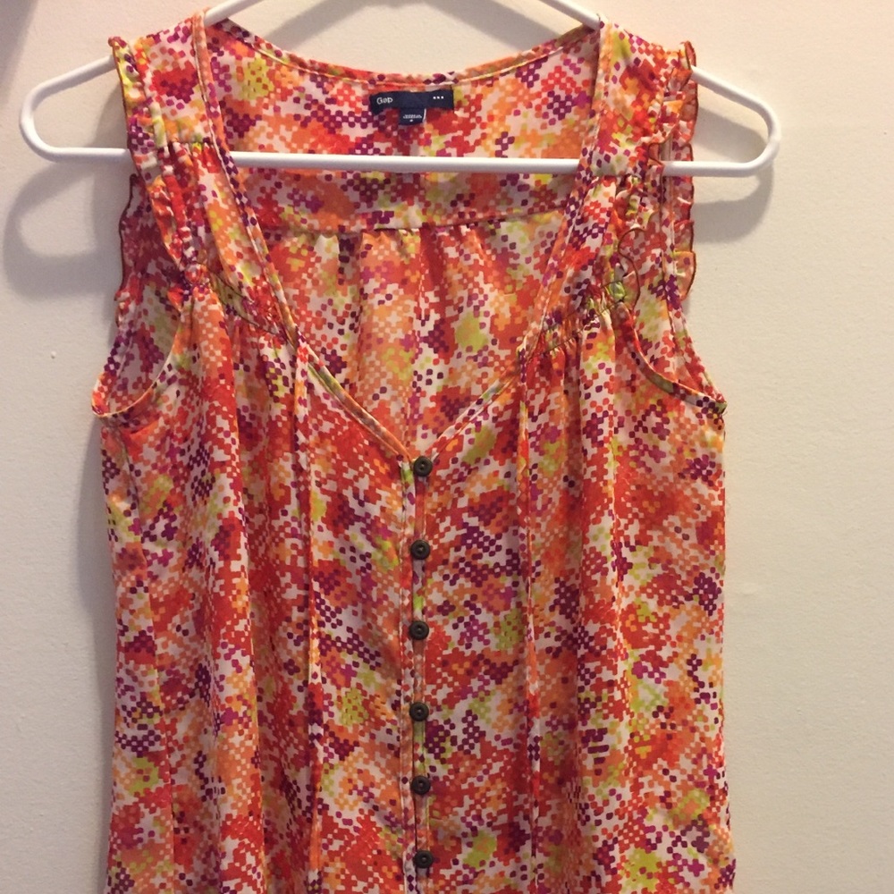 Sleeveless gap factory top, sheer